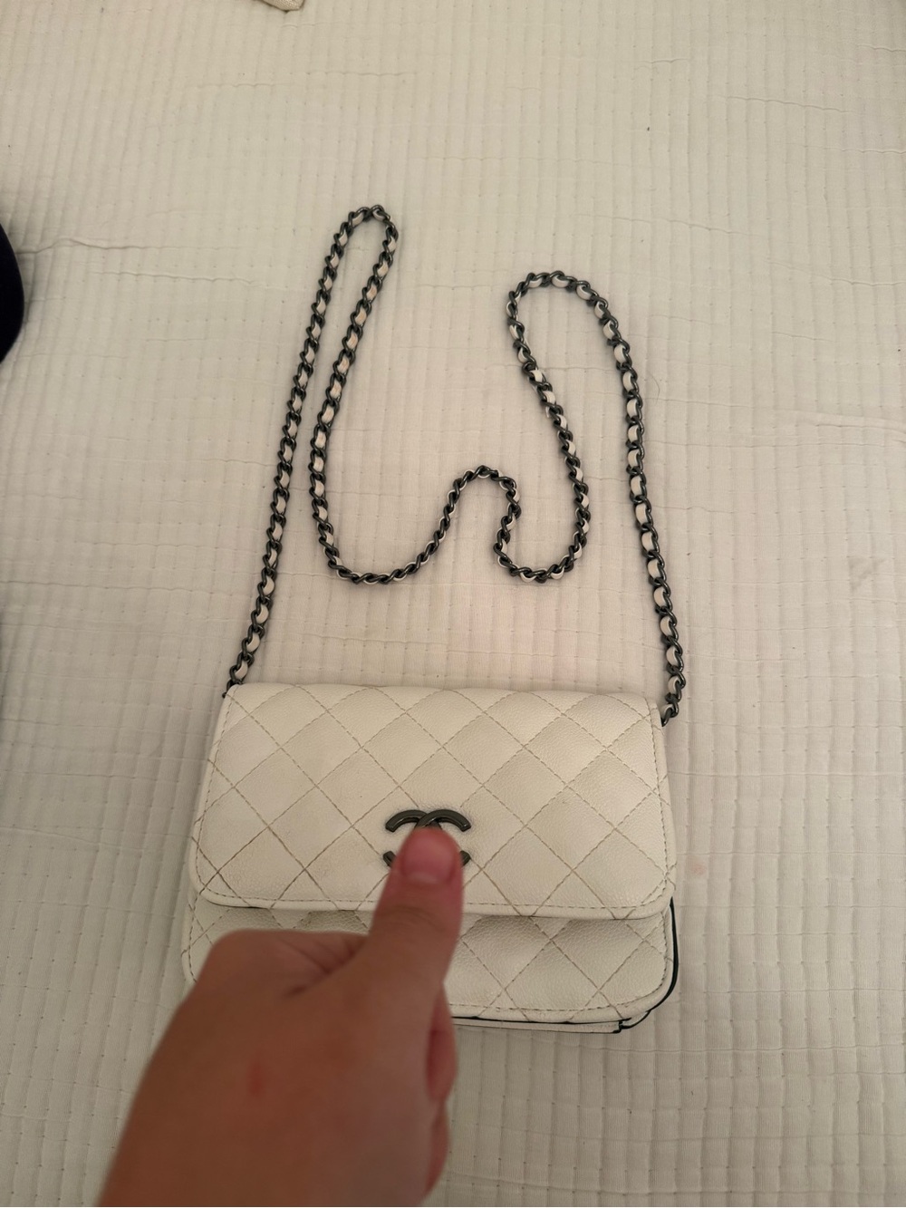 White Quilted Chain Shoulder Bag - Designer Style
